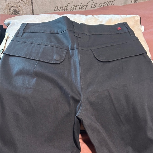 Woolrich women’s dark green Trousers - Picture 3 of 9